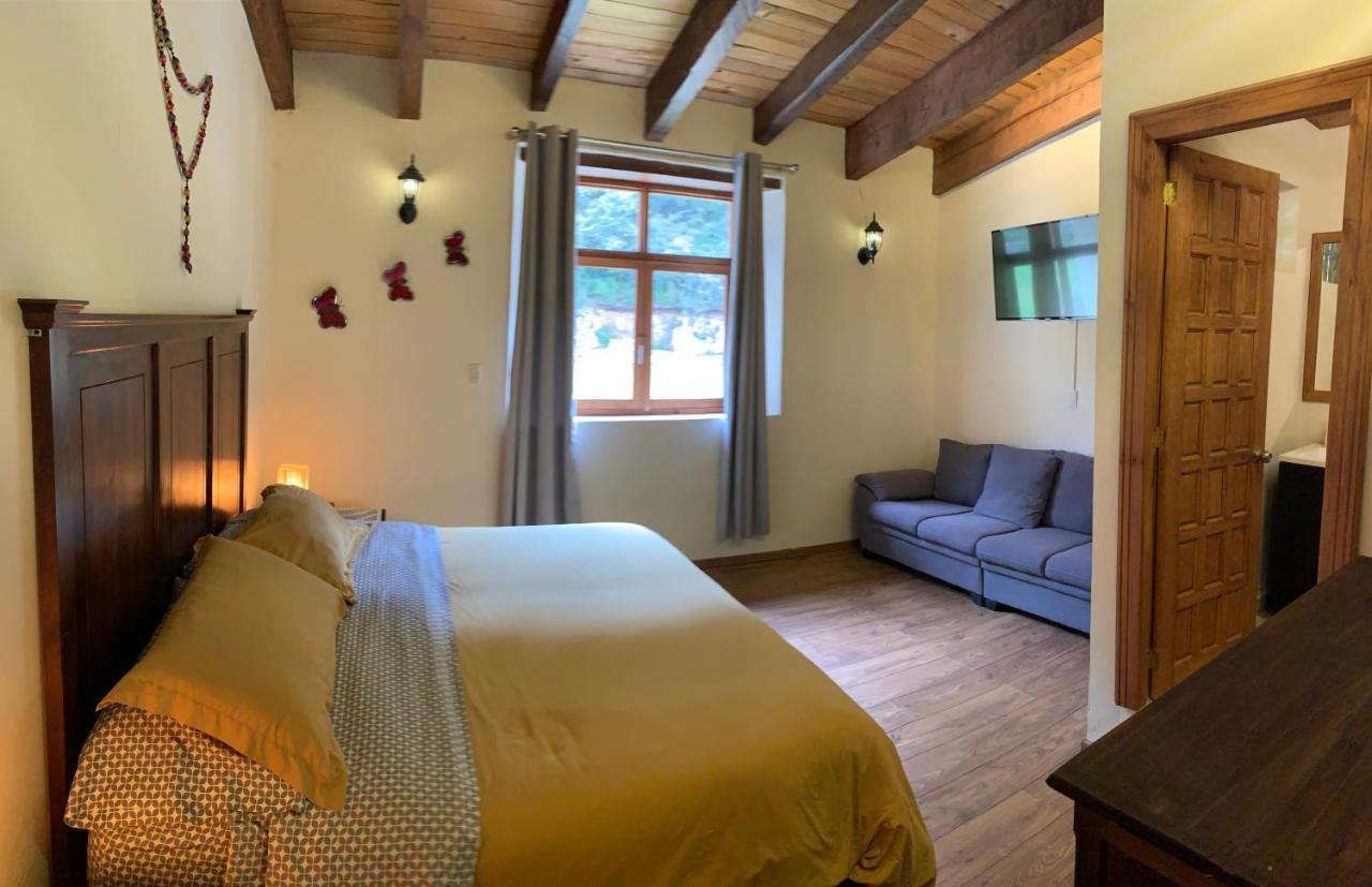 Cortijo La Casona & Bungalow Al Pie De La Montana ซานกริสโตบัล เด ลาสกาซาส ภายนอก รูปภาพ