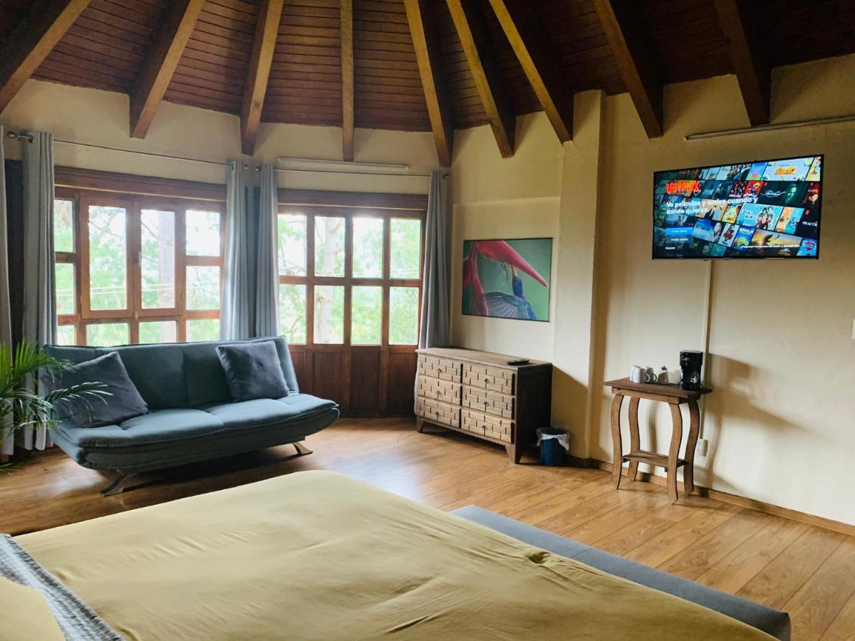 Cortijo La Casona & Bungalow Al Pie De La Montana ซานกริสโตบัล เด ลาสกาซาส ภายนอก รูปภาพ