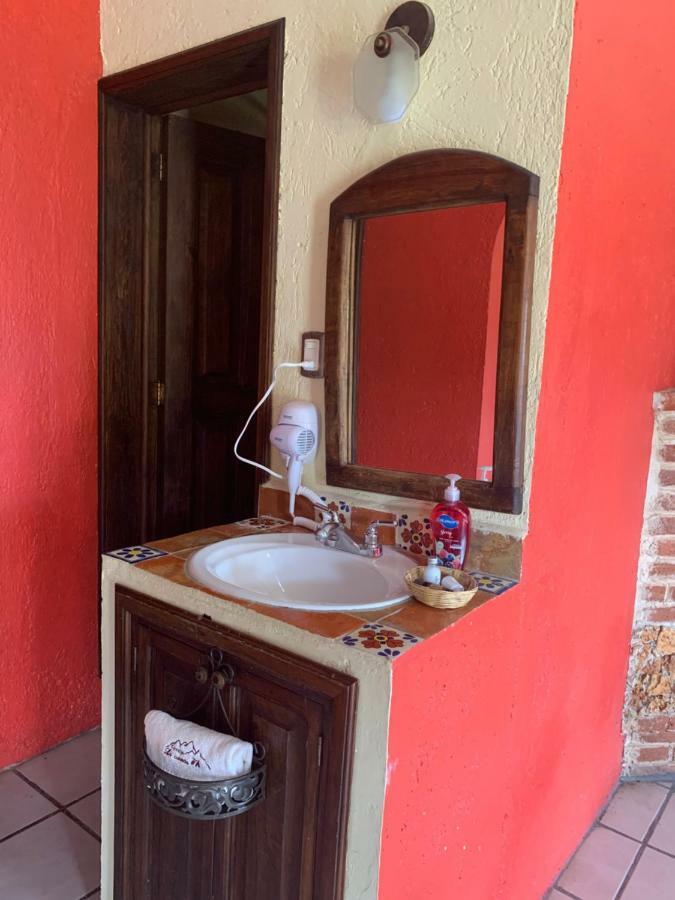 Cortijo La Casona & Bungalow Al Pie De La Montana ซานกริสโตบัล เด ลาสกาซาส ภายนอก รูปภาพ